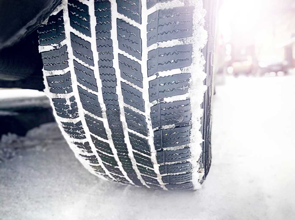 Five Tips For Avoiding A Winter Weather Car Accident: Advice From A Villa Park Auto Body Repair Shop