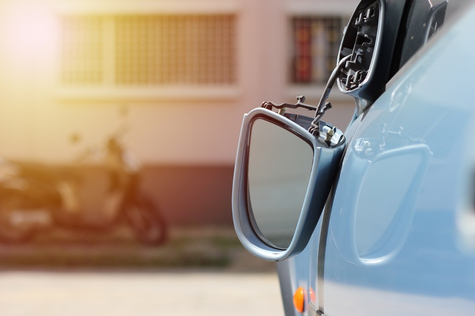 Side Mirror Auto Body Repair In Hinsdale, Illinois