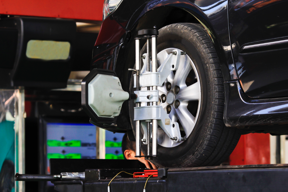 Does Your Vehicle Need To Be Realigned? Here’s How To Tell: Insights From An Auto Body Repair Shop In Lombard, Illinois