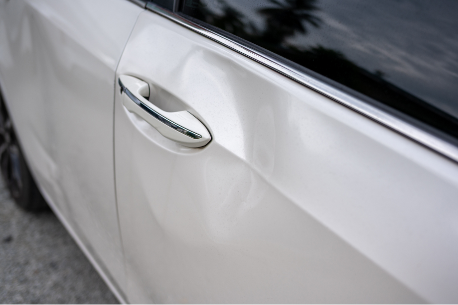 Paintless Dent Repair Specialist In Glen Ellyn, Illinois